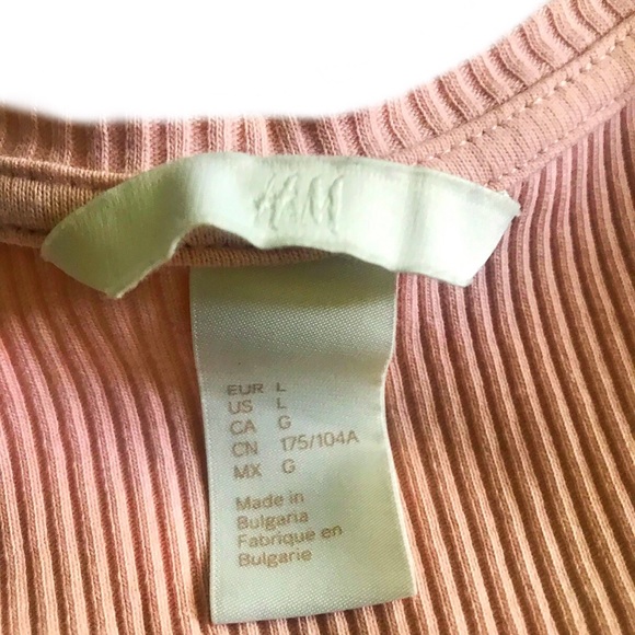 H&M Ribbed Cold-Shoulder Top - Picture 6 of 6